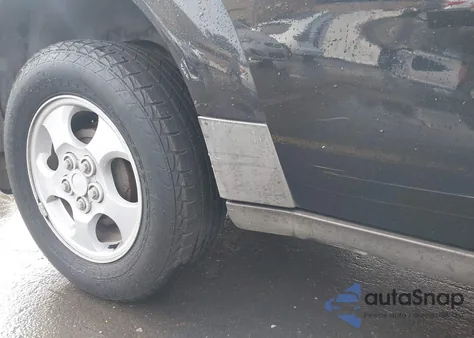 2002 Saturn Vue 4 Cyl z USA, uszkodzony, nr VIN 5GZCZ23D82S834763